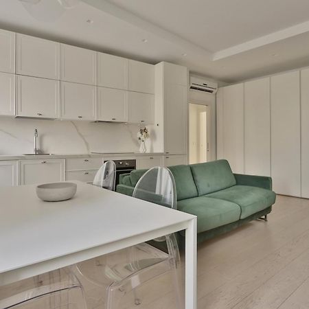 Joivy Splendid Flat Near The Duomo Apartment Milan Bagian luar foto